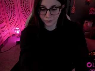 lila-ellis webcam model