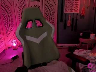 Live webcam model lila-ellis on Soda Cams