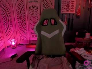 Live webcam model lila-ellis on Soda Cams