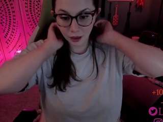 Live webcam model lila-ellis on Soda Cams