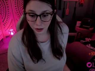 Live webcam model lila-ellis on Soda Cams