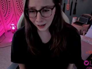 Live webcam model lila-ellis on Soda Cams