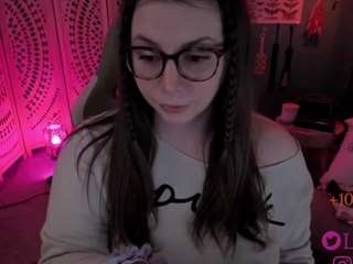 Live webcam model lila-ellis on Soda Cams