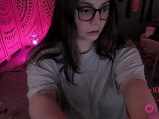 Live webcam model lila-ellis on Soda Cams