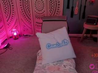 Lila Ellis live webcam show