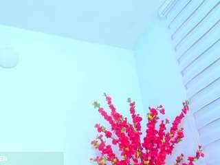 roxanasmiith Live Webcam on CamSoda