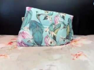 ultrachick Live Webcam on CamSoda