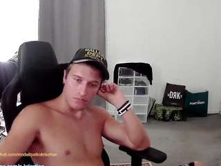 chrislegend123 Live Webcam on CamSoda