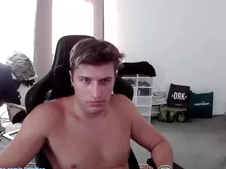 PlkKrisztian's Live Sex Cam Show