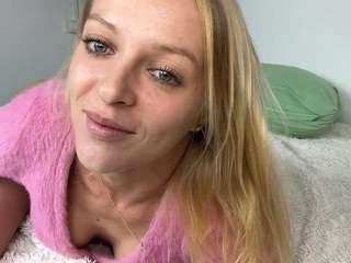hornygirl1473 webcam