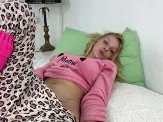 hornygirl1473 Live Webcam on CamSoda