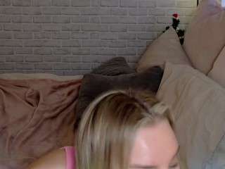 Live webcam model briehunter on Soda Cams