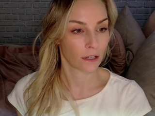 Live webcam model briehunter on Soda Cams