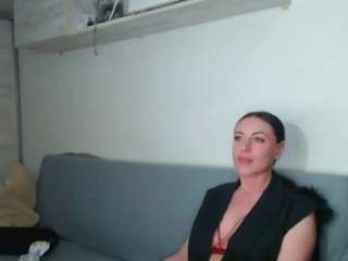 le modèle ladycarla est en webcam porno dans un show sur le site camsoda, il possède les tags suivants: amateur,ohmibod,lingerie,living-room,lush,massage,middle aged,milf,naked,no drinking,pantyhose,jerk-off-instruction,shaved pussy,smoking,solo,stockings,strip,tattoos,tease,voyeur