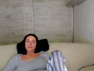 Carlalicious live cam preview