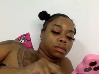 Lovelyhustle live webcam
