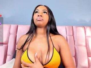 africancuyn Live Webcam on CamSoda
