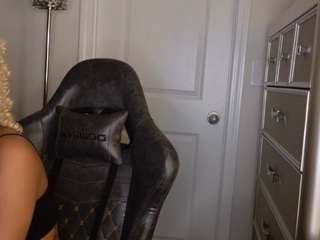 Live webcam model butterflybooty on Soda Cams