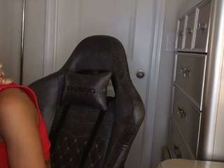 Live webcam model butterflybooty on Soda Cams