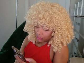 Live webcam model butterflybooty on Soda Cams