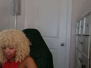 Live webcam model butterflybooty on Soda Cams