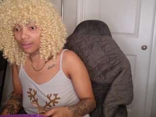 Live webcam model butterflybooty on Soda Cams