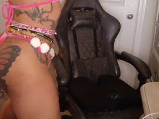 Live webcam model butterflybooty on Soda Cams