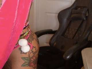 Live webcam model butterflybooty on Soda Cams