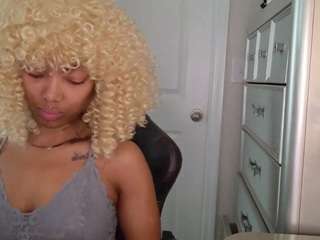 butterflybooty Live Webcam on CamSoda