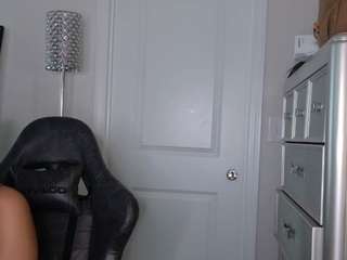 butterflybooty webcam model