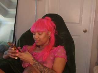 Live webcam model butterflybooty on Soda Cams