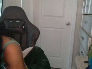 Live webcam model butterflybooty on Soda Cams