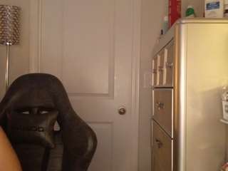 Live webcam model butterflybooty on Soda Cams