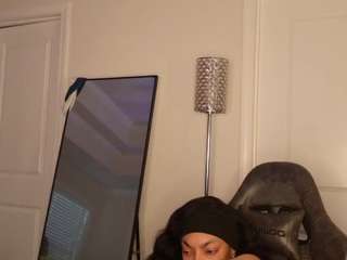 Live webcam model butterflybooty on Soda Cams