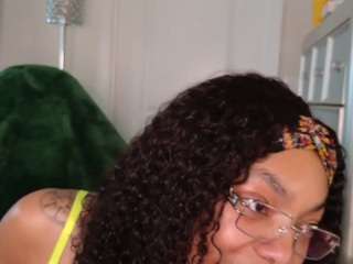 butterflybooty Live Webcam on CamSoda