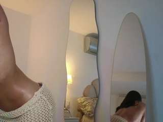  azaleiia chat room