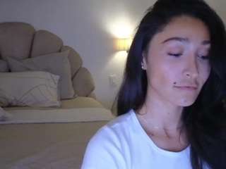 azaleiia live webcam show