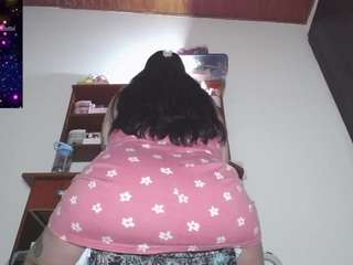 squiirtmachine's CamSoda show and profile