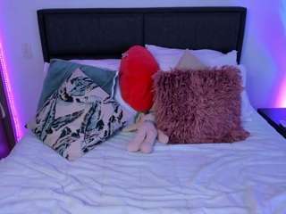 mollywhite Live Webcam on CamSoda