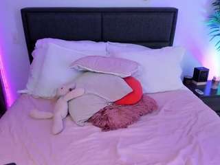 mollywhite Live Webcam on CamSoda