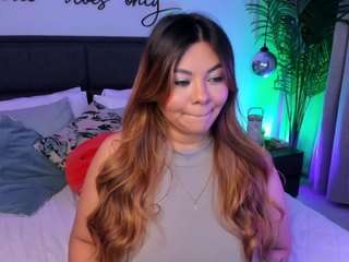 mollywhite Live Webcam on CamSoda