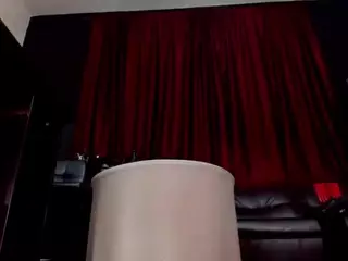 Mistresspuffyllove's Live Sex Cam Show