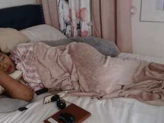geishapaige's CamSoda show and profile