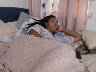 geishapaige live webcam show