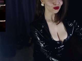 MistressMia live cam preview