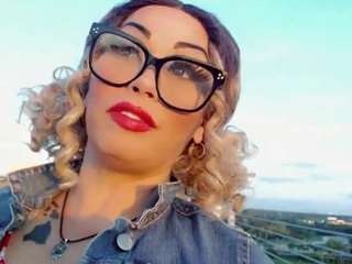 Live webcam model 808sweets on Soda Cams