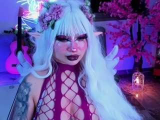 annalyynn Live Webcam on CamSoda