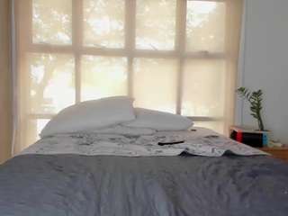 petiitstef live cam profile