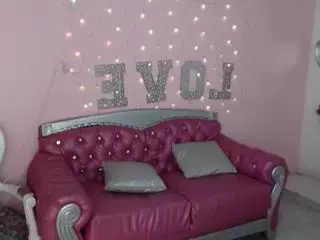 wowsexymilf's Live Sex Cam Show