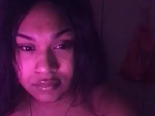 beautifulmixedqueen's Live Sex Cam Show